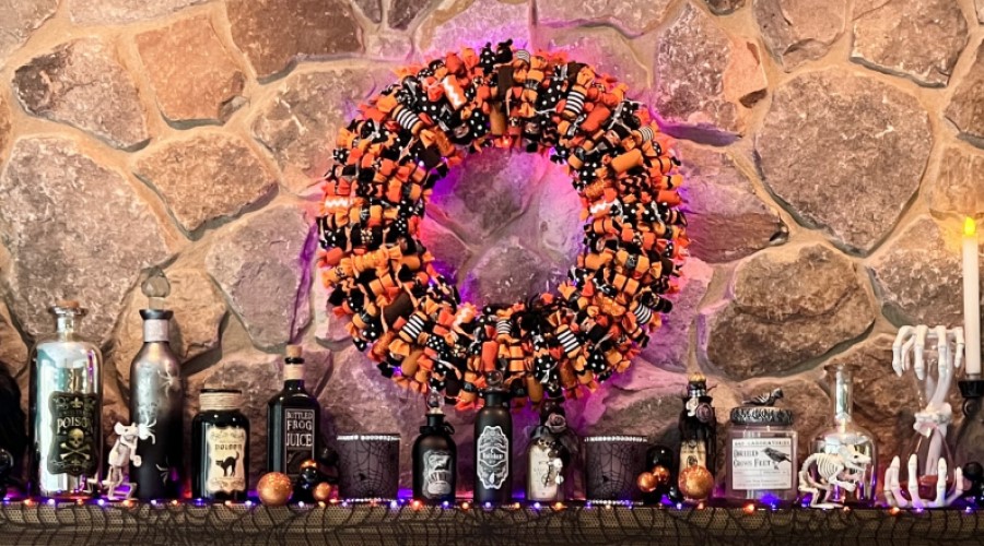 DIY Halloween candy wreath